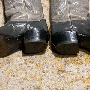 Men's Gray and Black Western Boots
